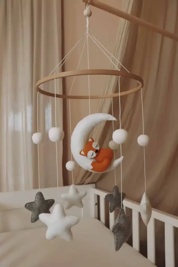 sleepy fox cot mobile